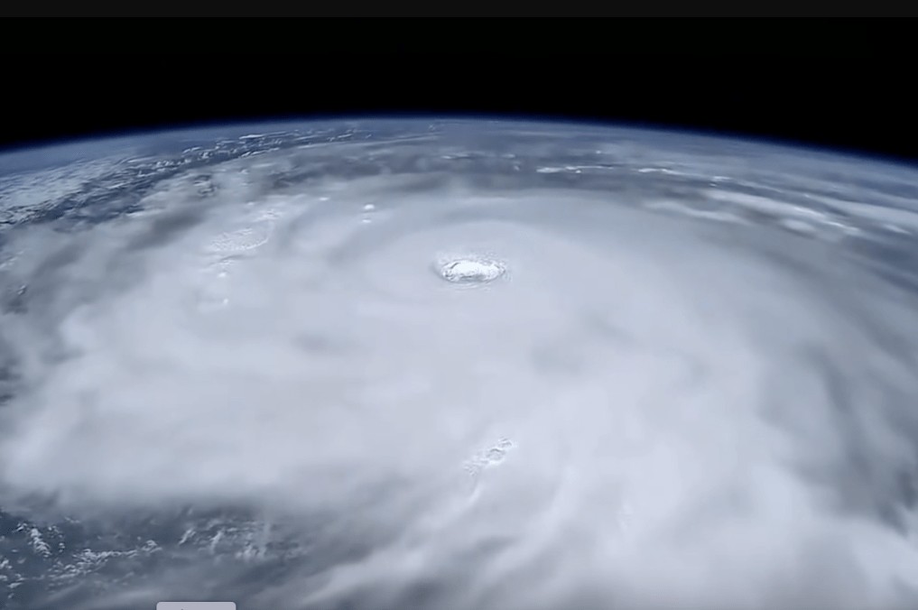 Superstorm ragasatrên Trái Đất nhìn từ không gian Minh chứng sức mạnh thiên nhiên qua hình ảnh vệ tinh